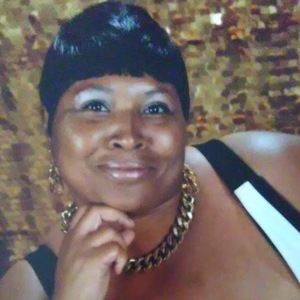 Meet your Posher, Tia